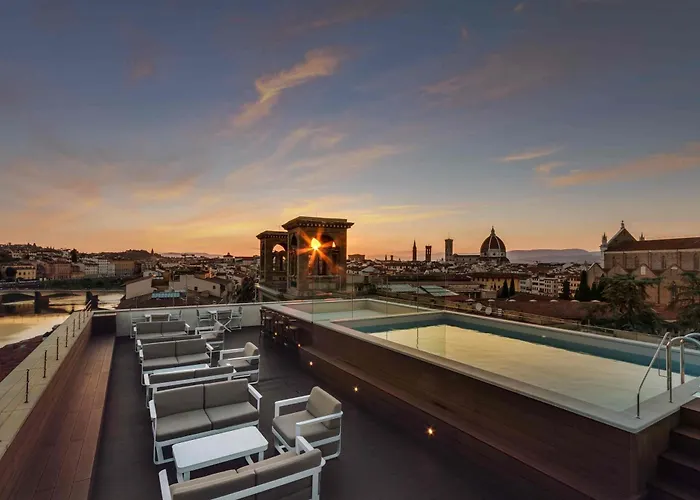 Hotel com piscina: Plaza Hotel Lucchesi